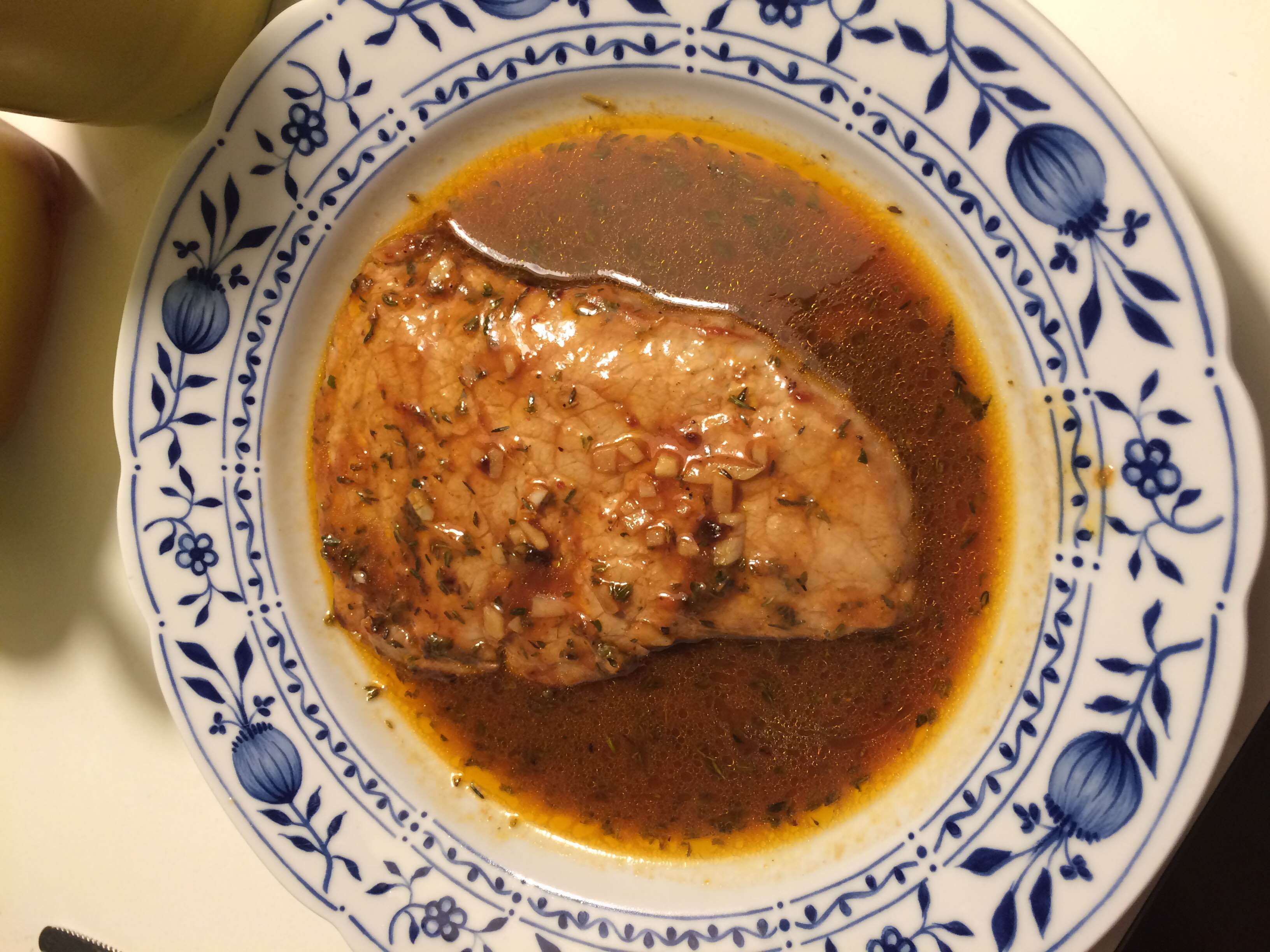 Kalfsschnitzel met knoflook en thijm